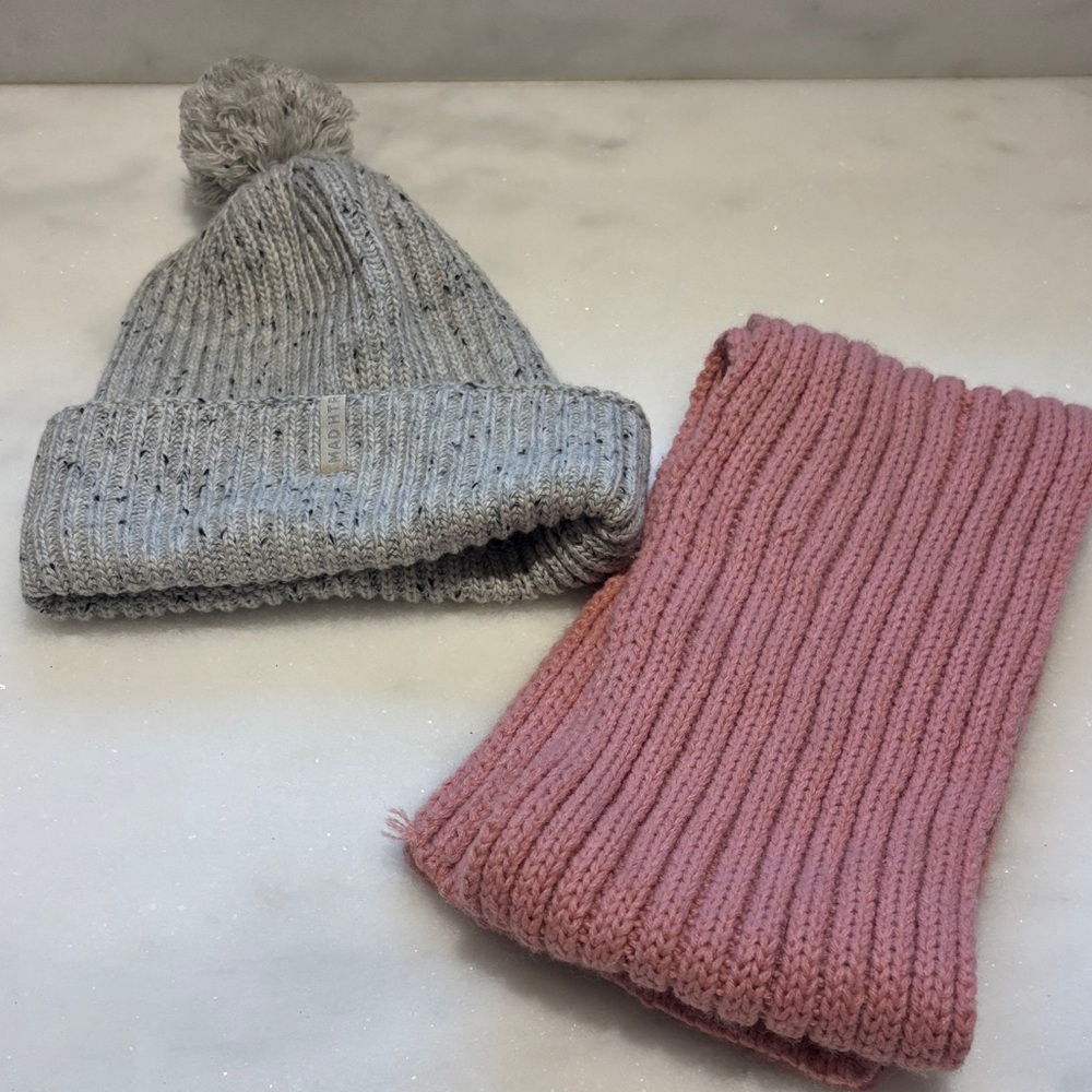 Kids Ribbed Knit Beanie and Scarf Set - Gray & Pink